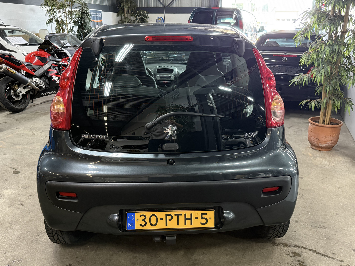 Peugeot Peugeot