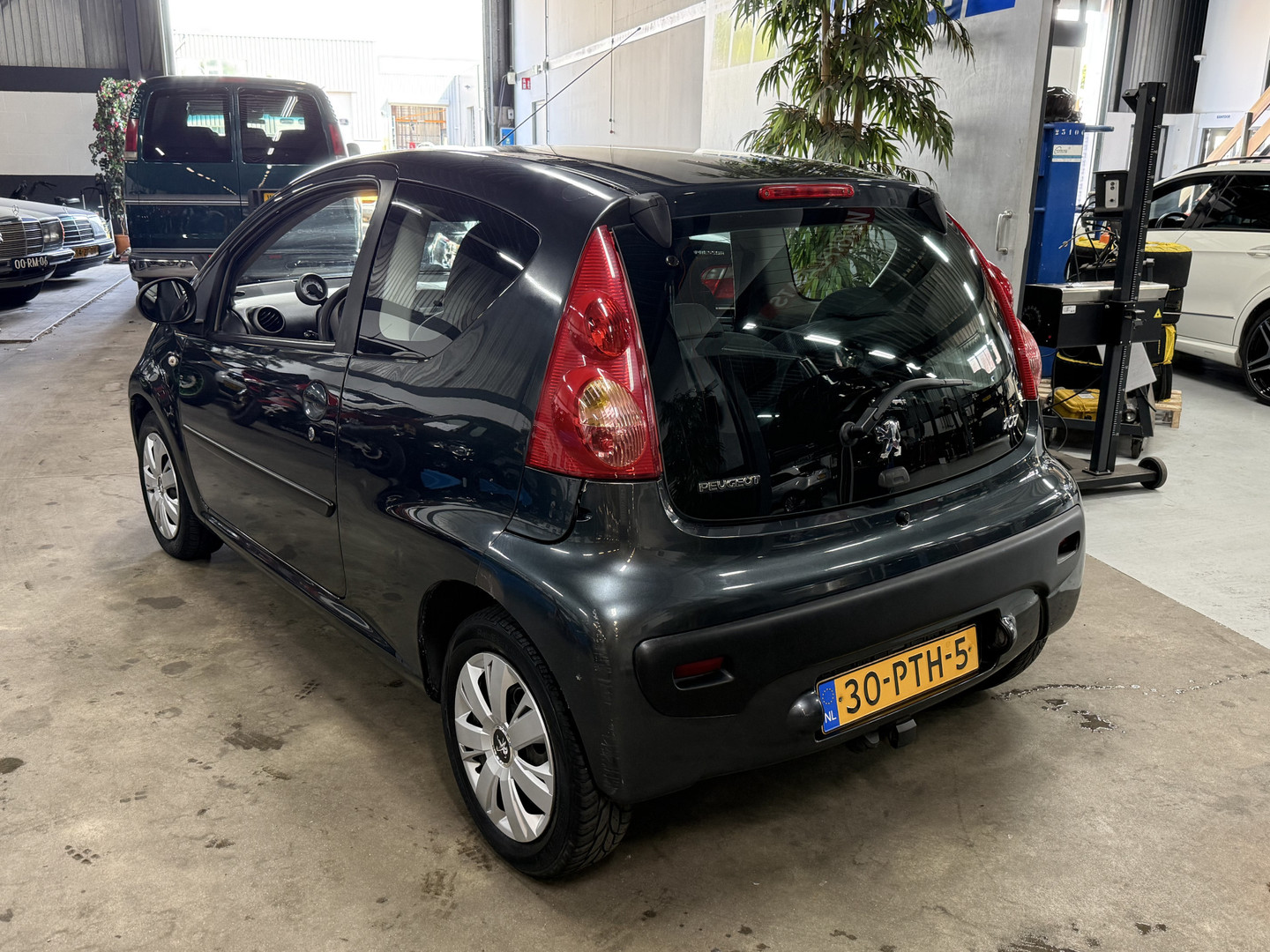 Peugeot Peugeot