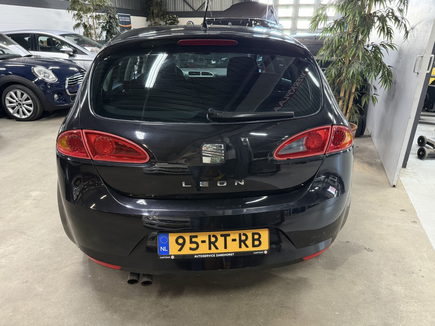 SEAT SEAT