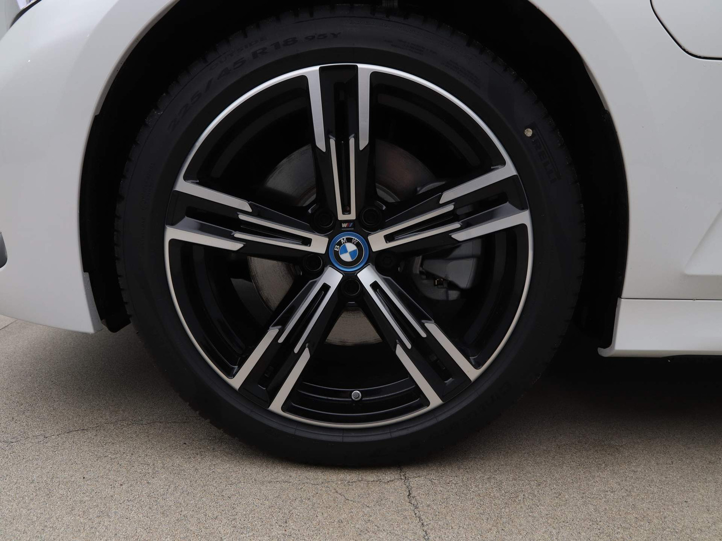 BMW BMW