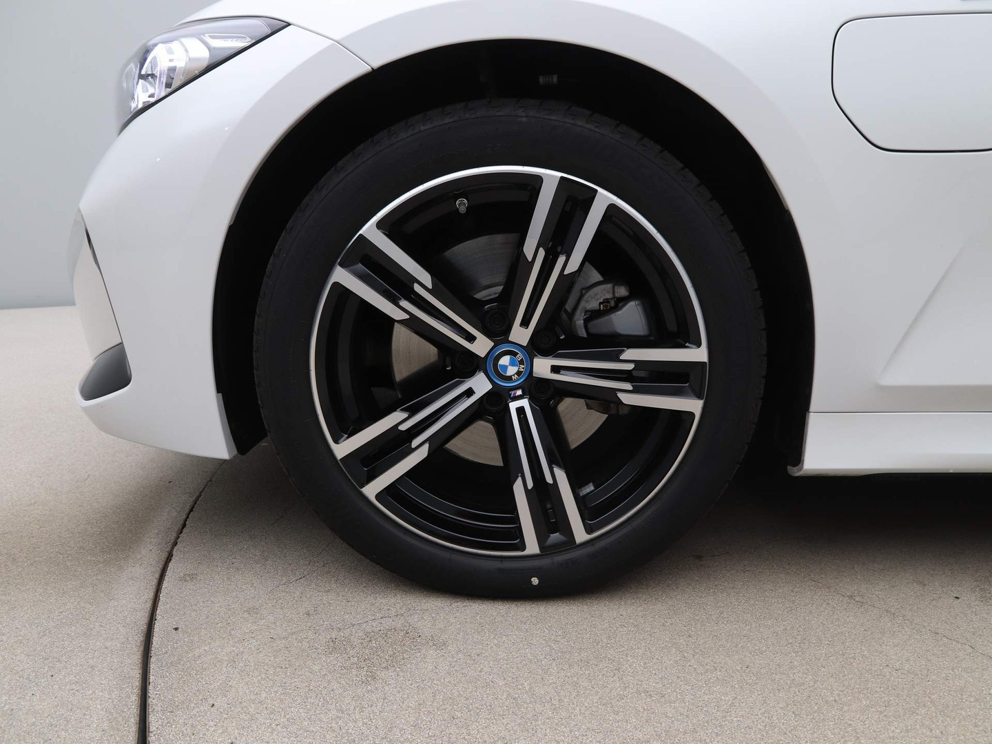 BMW BMW