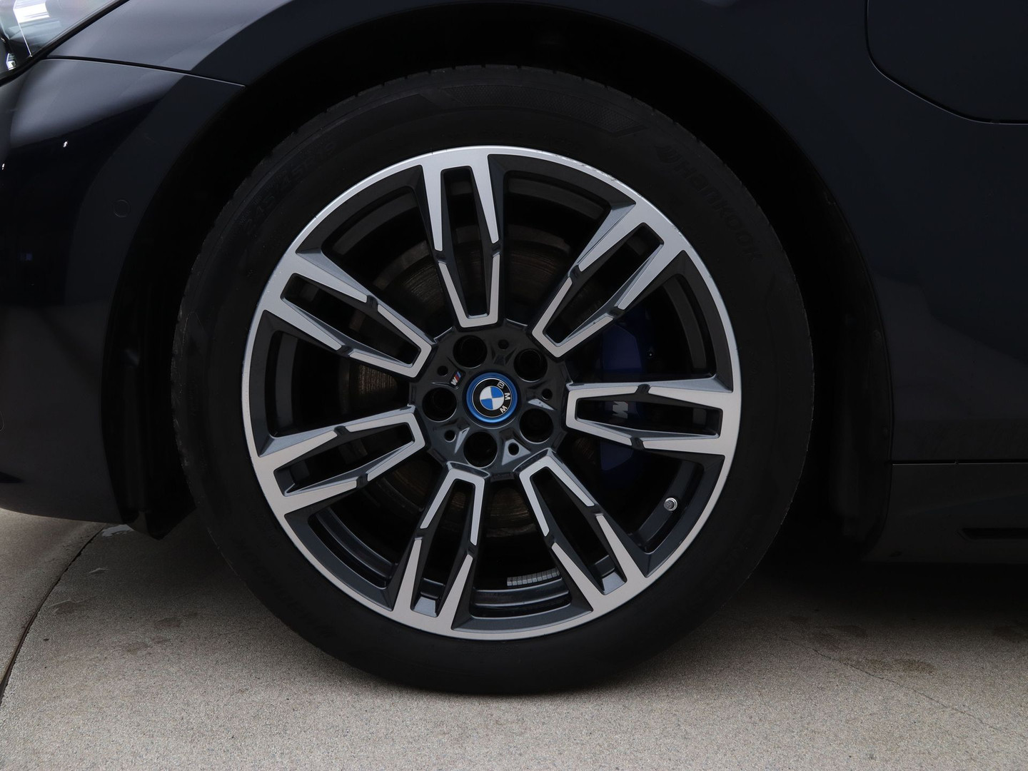 BMW BMW
