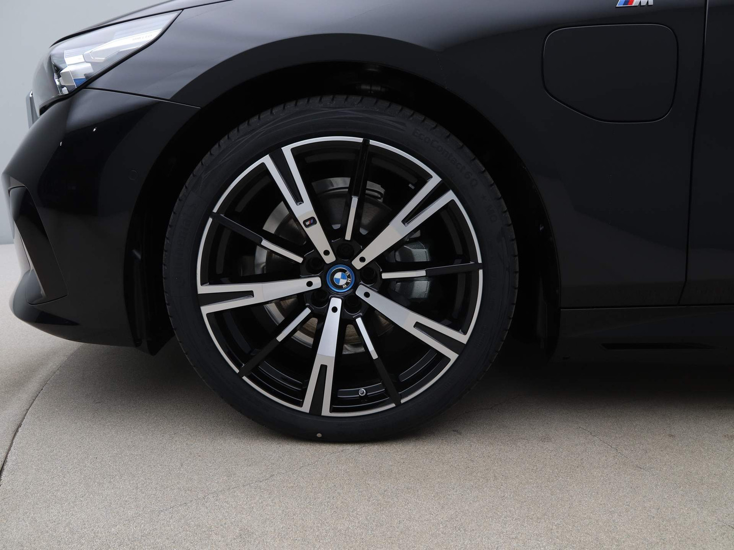 BMW BMW