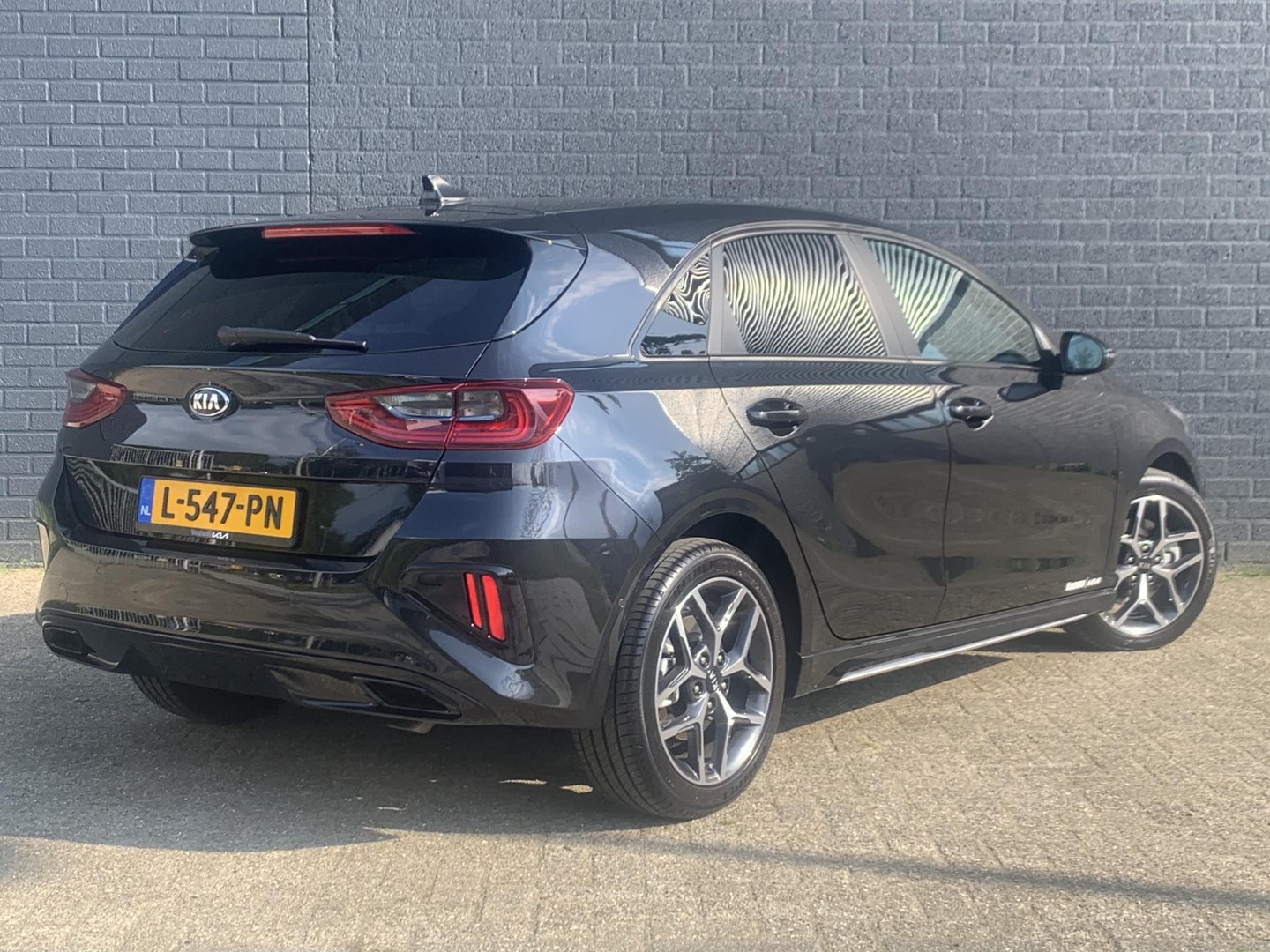 Kia