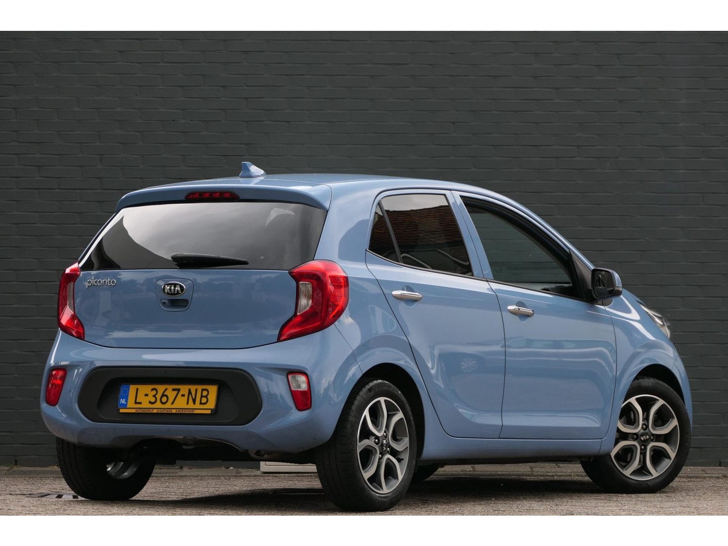 Kia