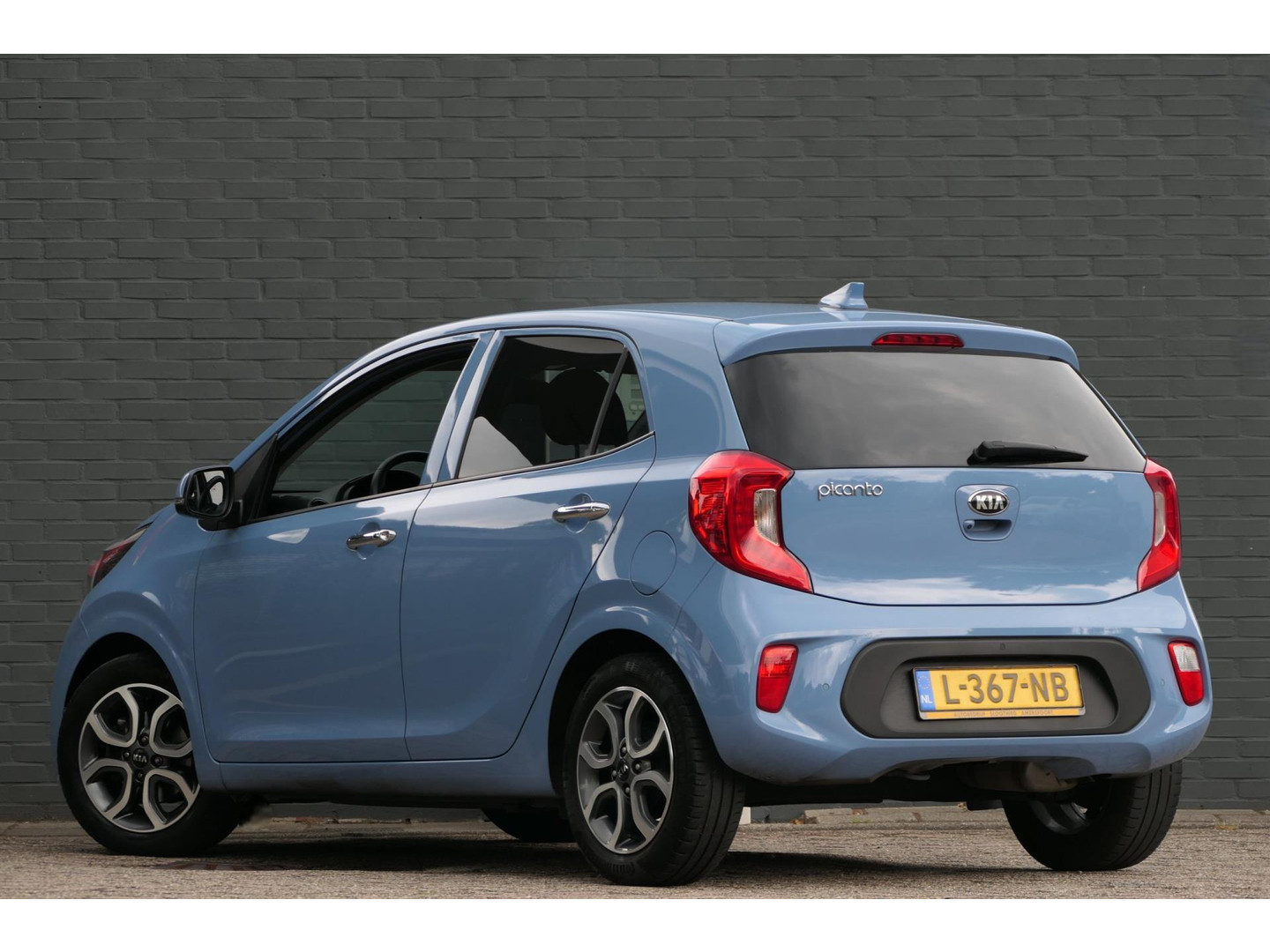 Kia