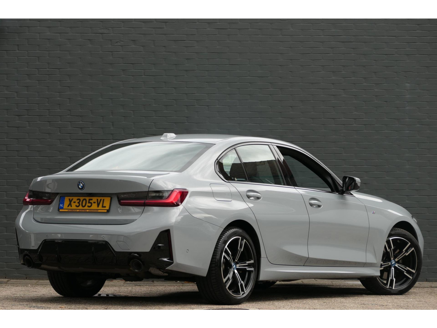 BMW BMW