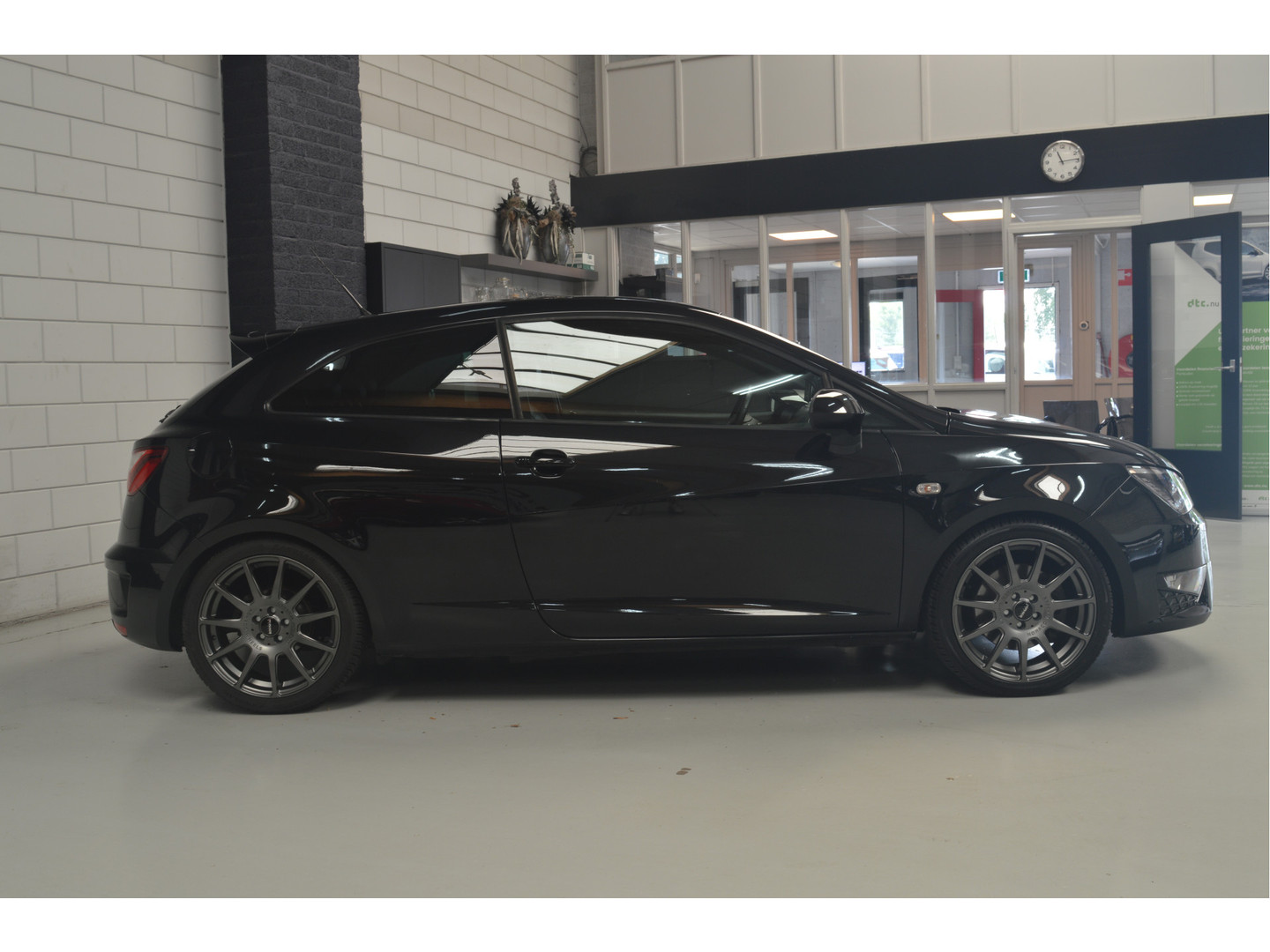 SEAT