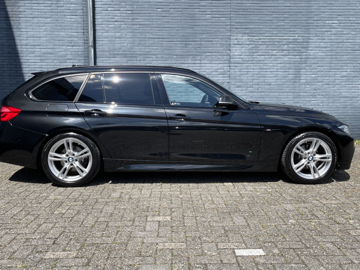 BMW BMW