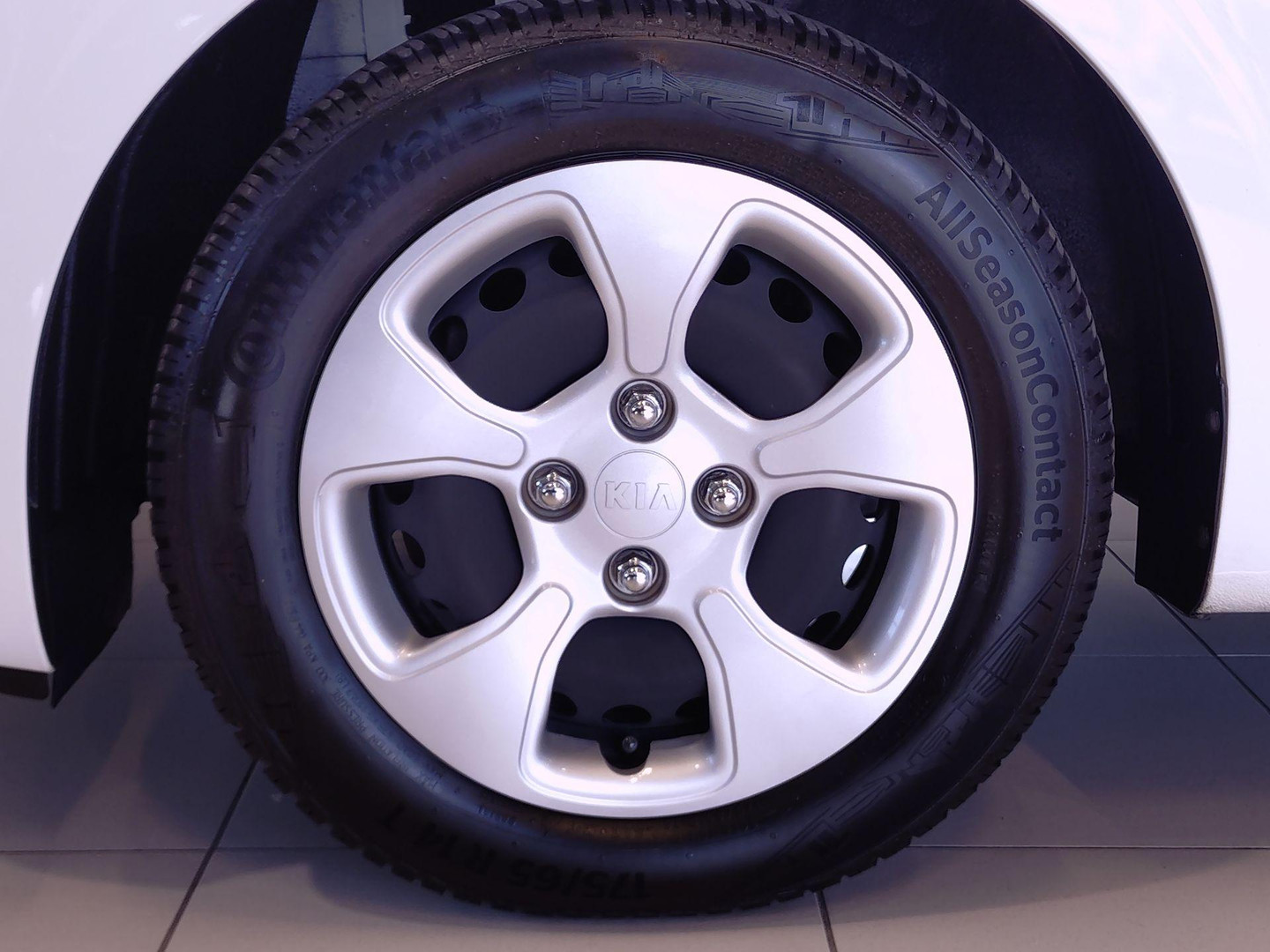 Kia
