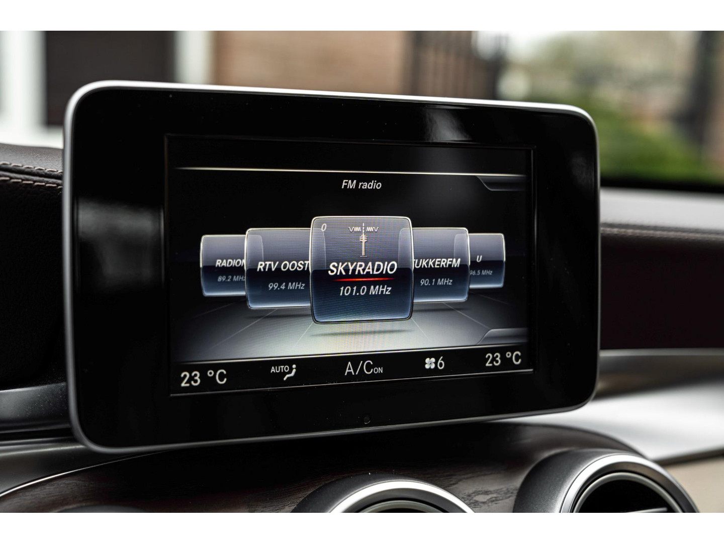 Mercedes-Benz Mercedes-Benz