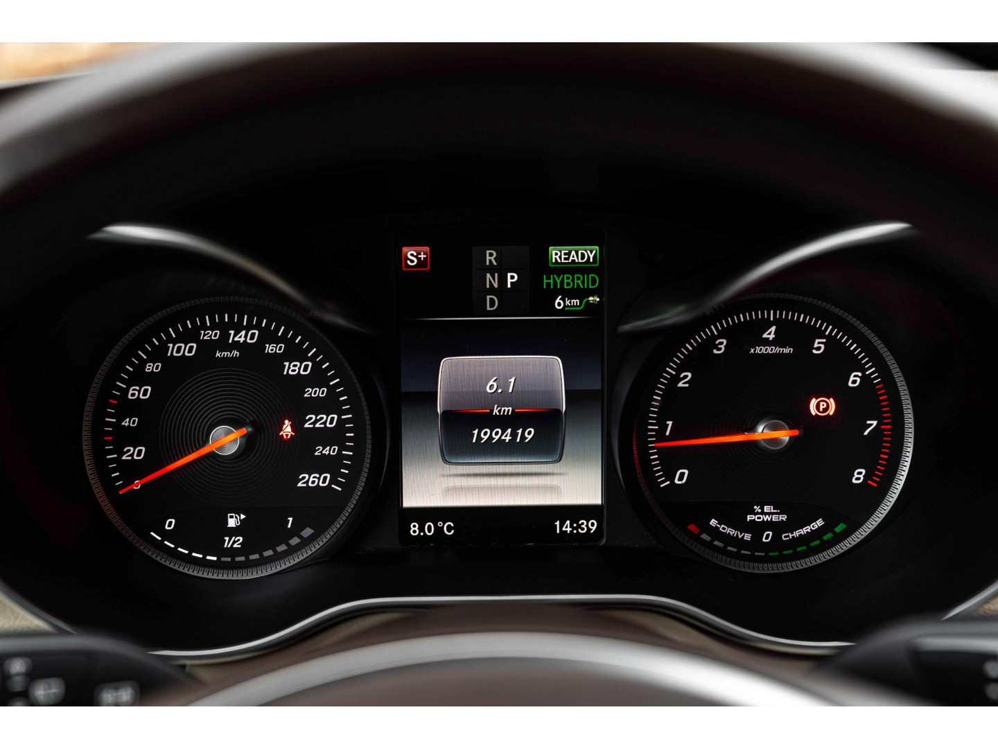 Mercedes-Benz Mercedes-Benz