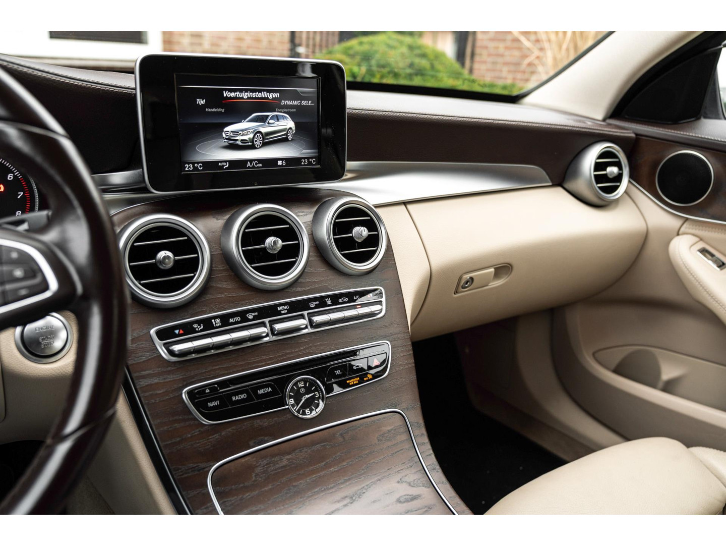 Mercedes-Benz Mercedes-Benz