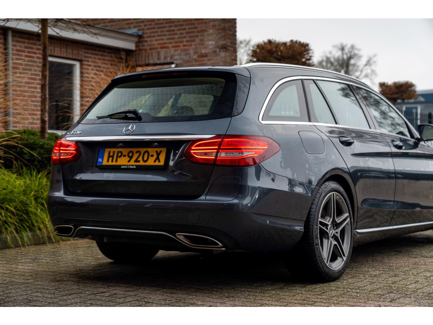 Mercedes-Benz Mercedes-Benz