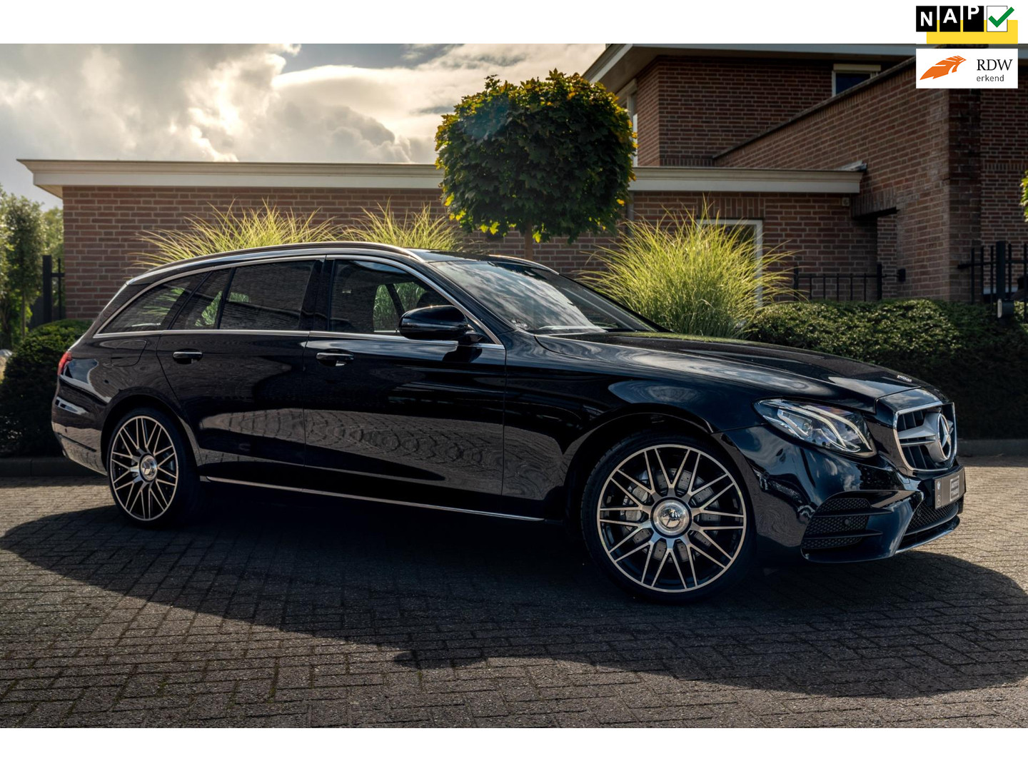 Mercedes-Benz Mercedes-Benz