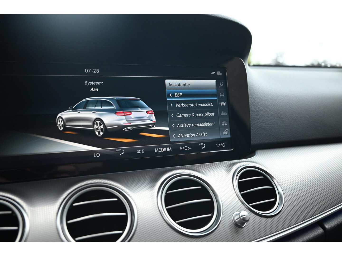 Mercedes-Benz Mercedes-Benz