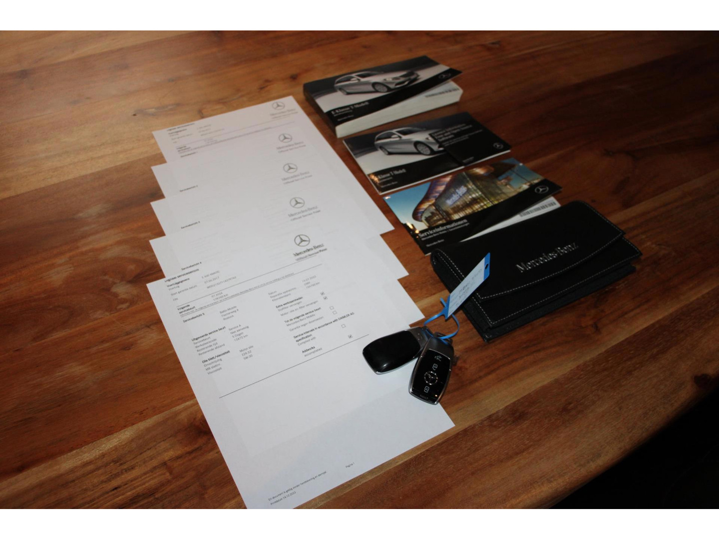 Mercedes-Benz Mercedes-Benz