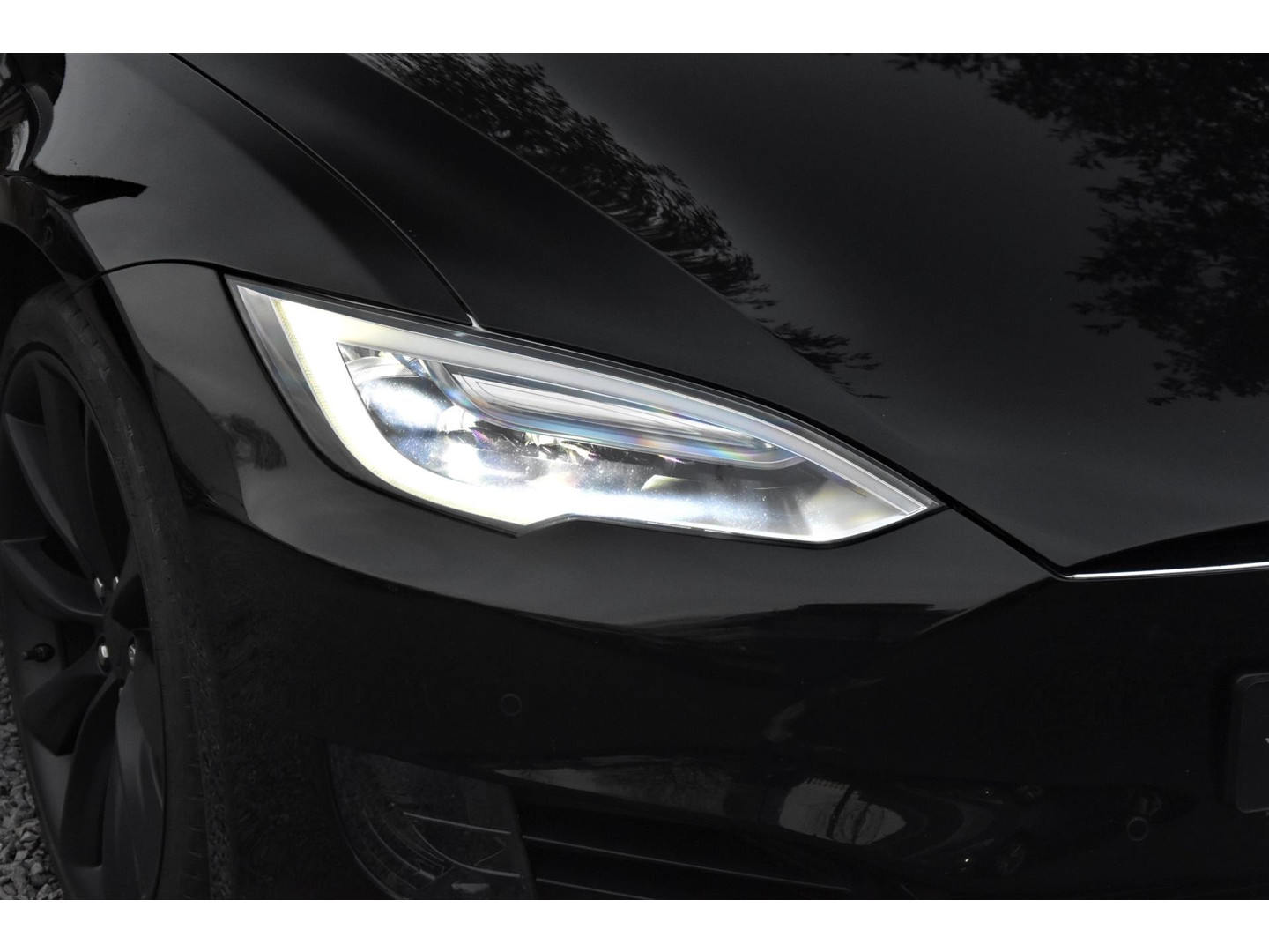 Tesla Tesla