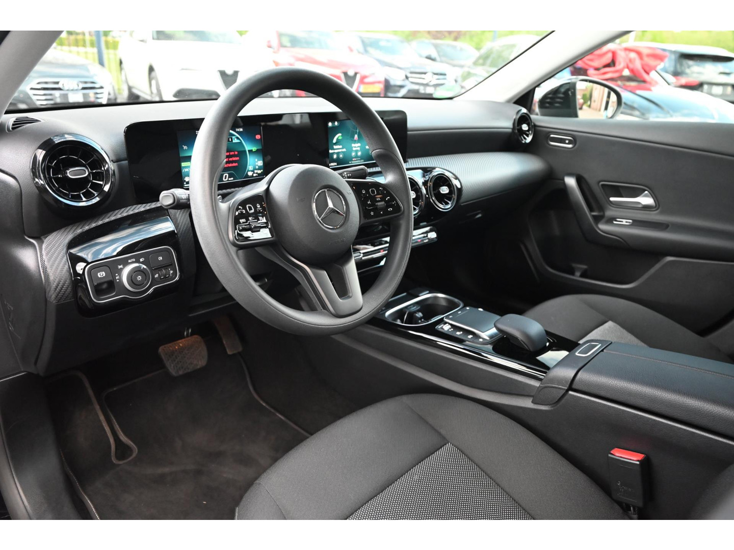 Mercedes-Benz Mercedes-Benz