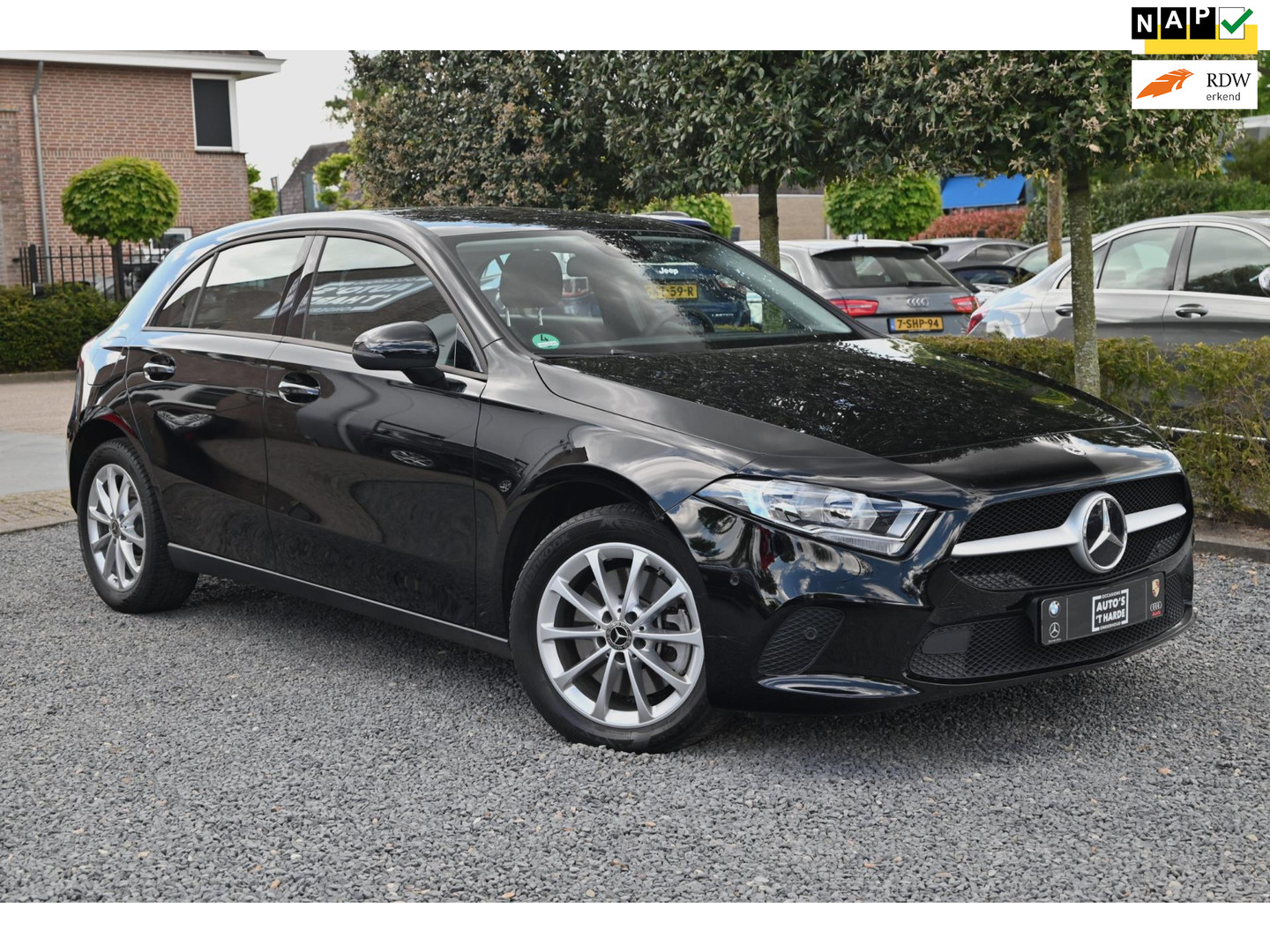 Mercedes-Benz Mercedes-Benz