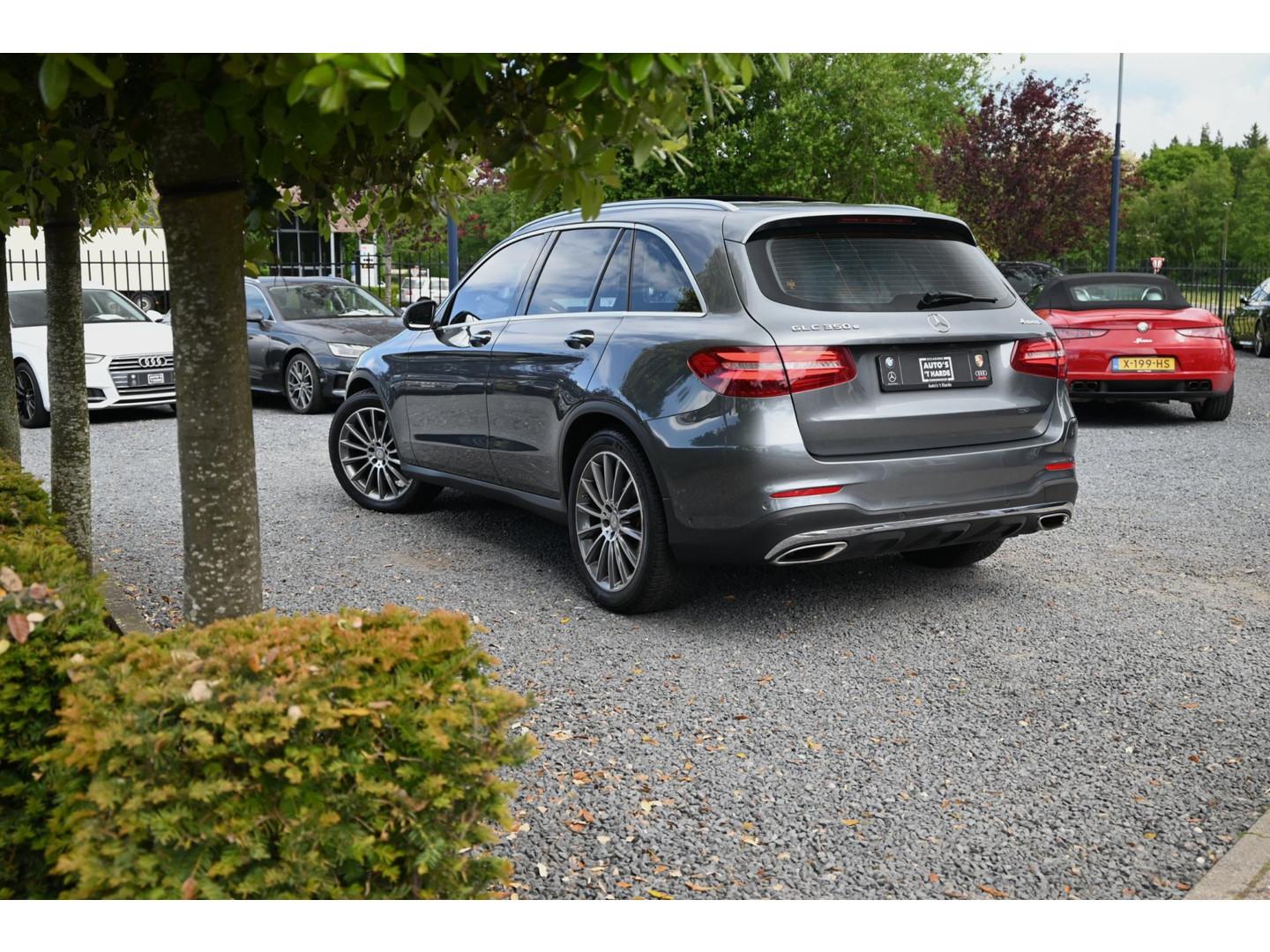 Mercedes-Benz Mercedes-Benz