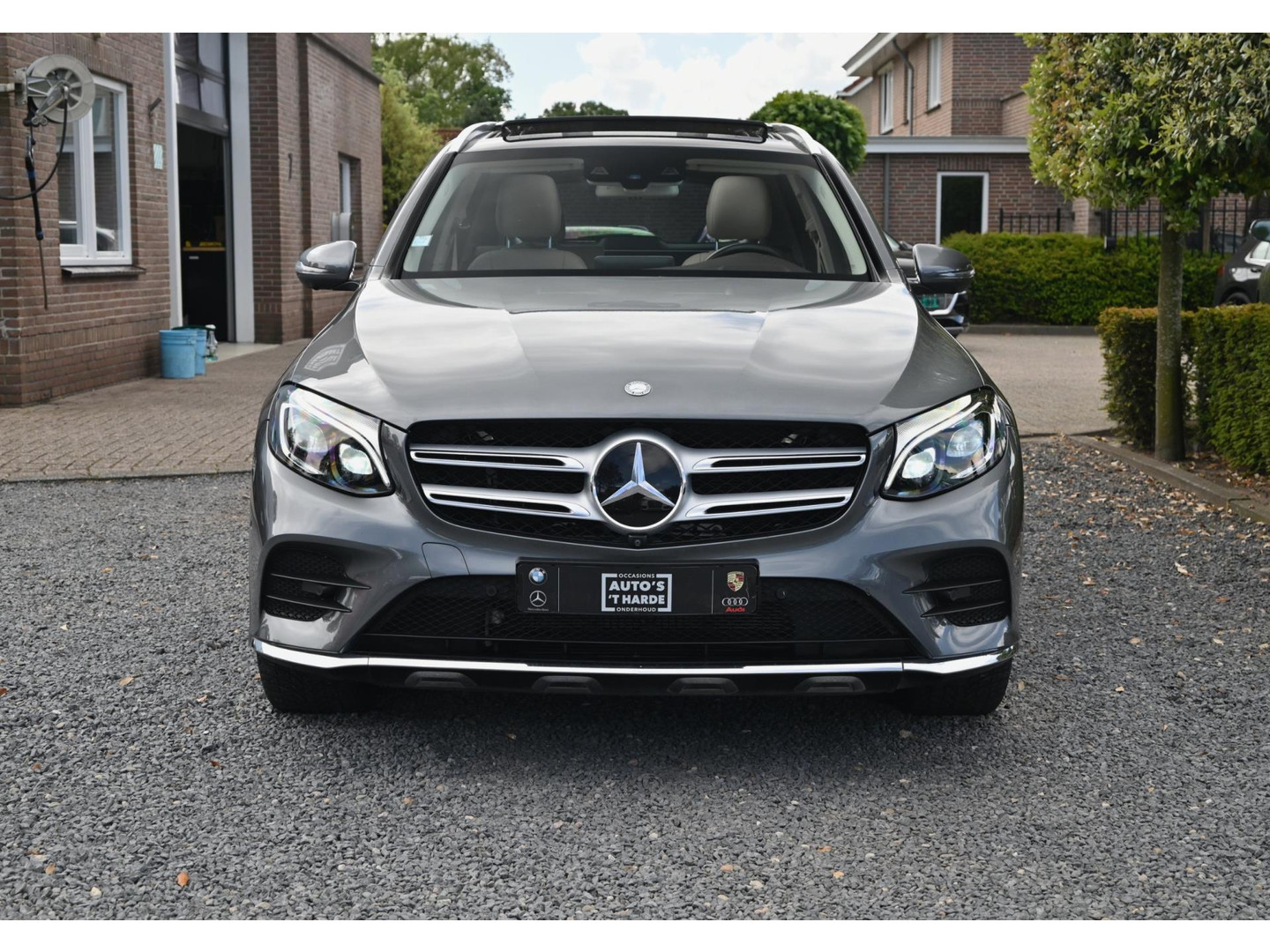 Mercedes-Benz Mercedes-Benz