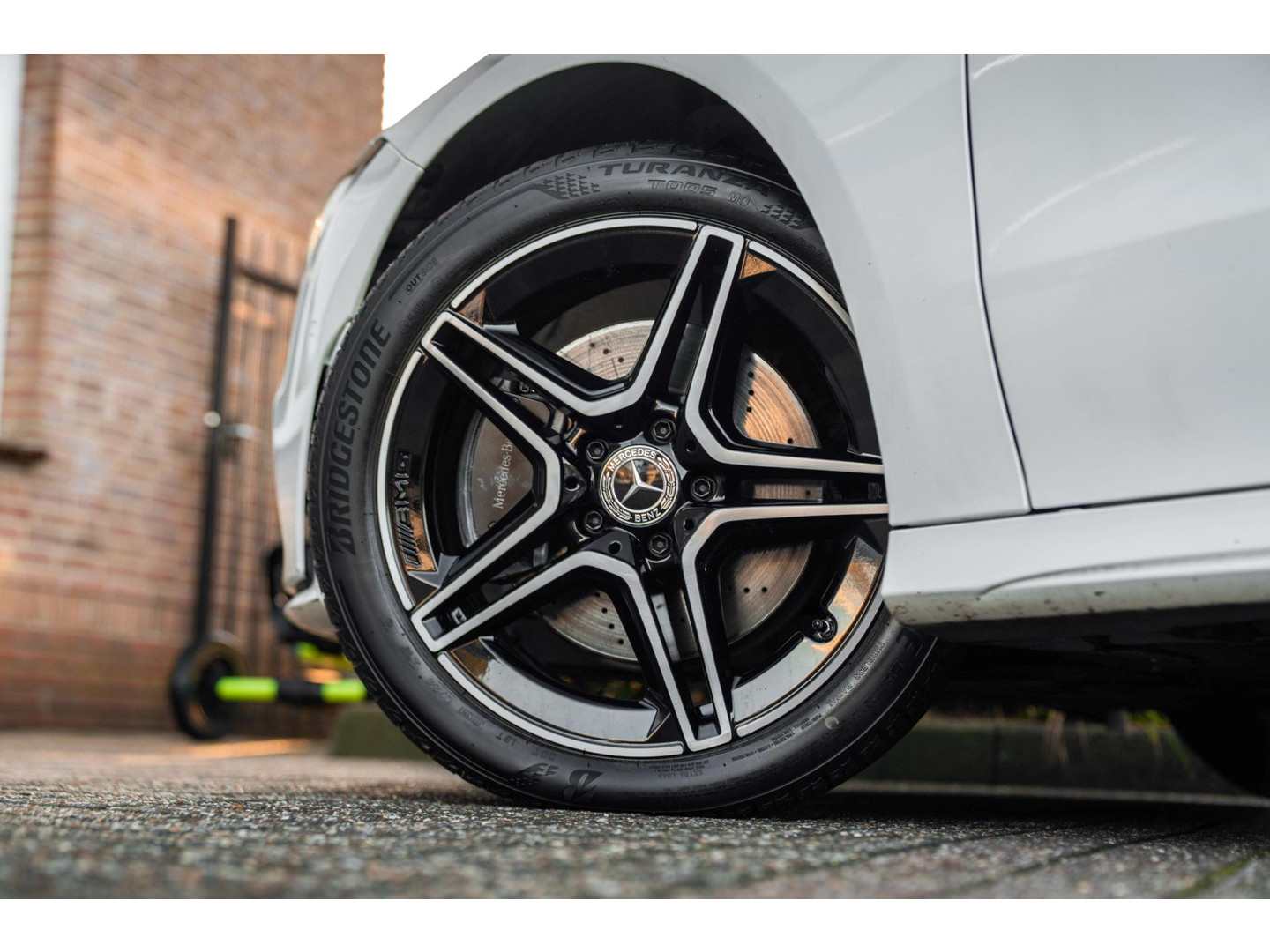 Mercedes-Benz Mercedes-Benz