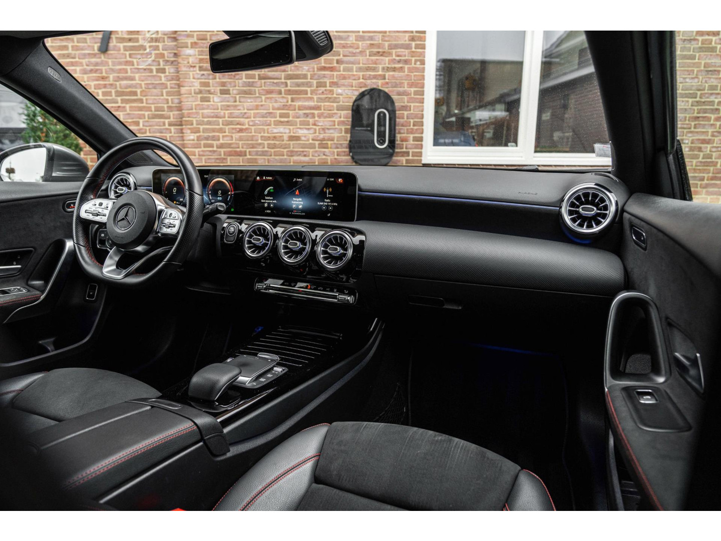 Mercedes-Benz Mercedes-Benz