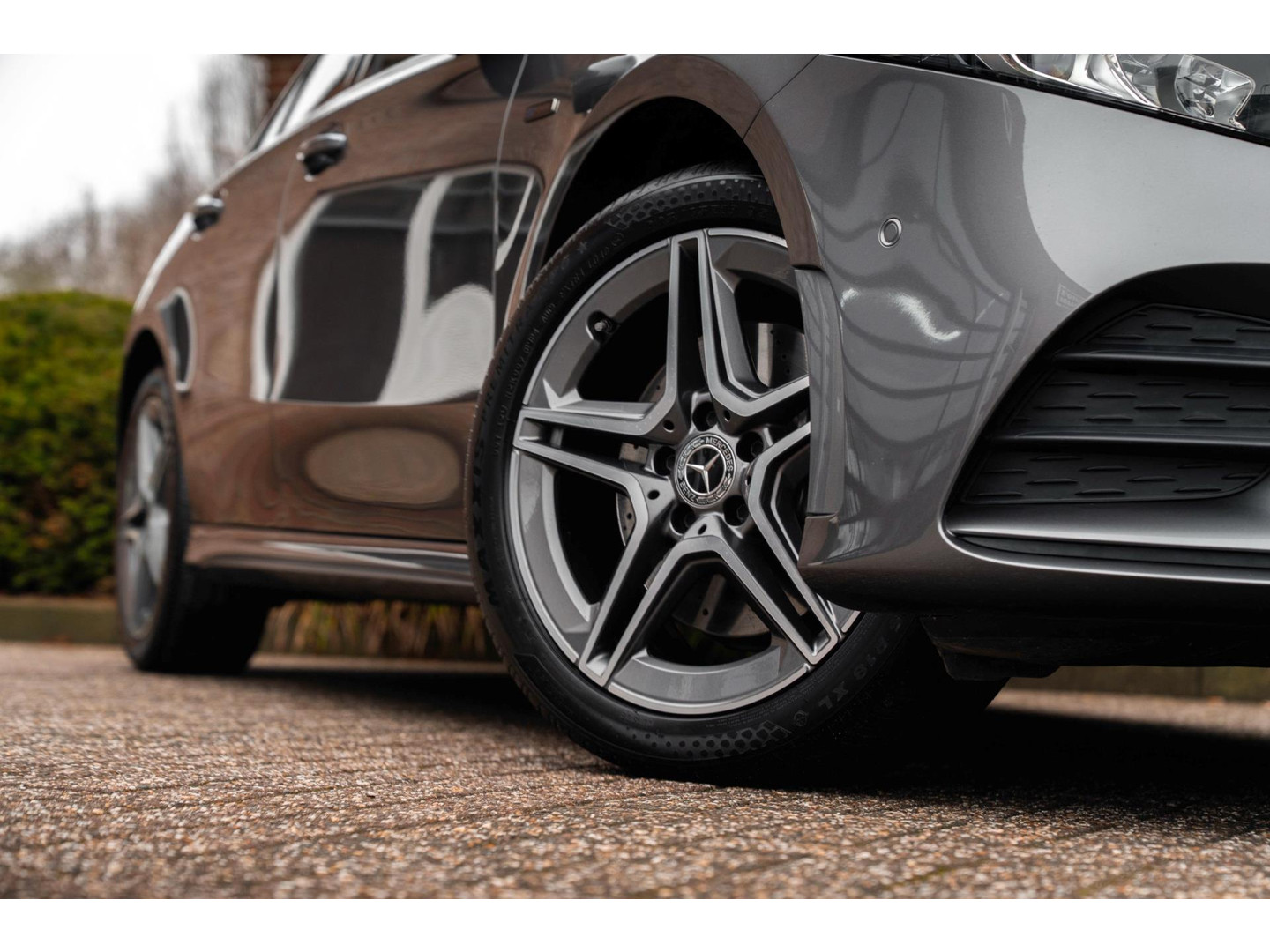 Mercedes-Benz Mercedes-Benz