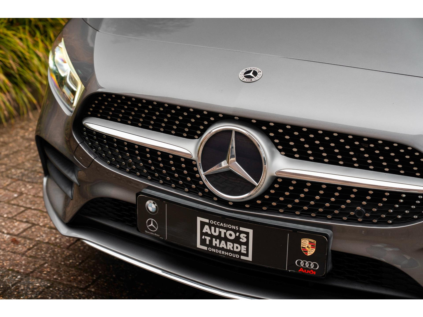 Mercedes-Benz Mercedes-Benz