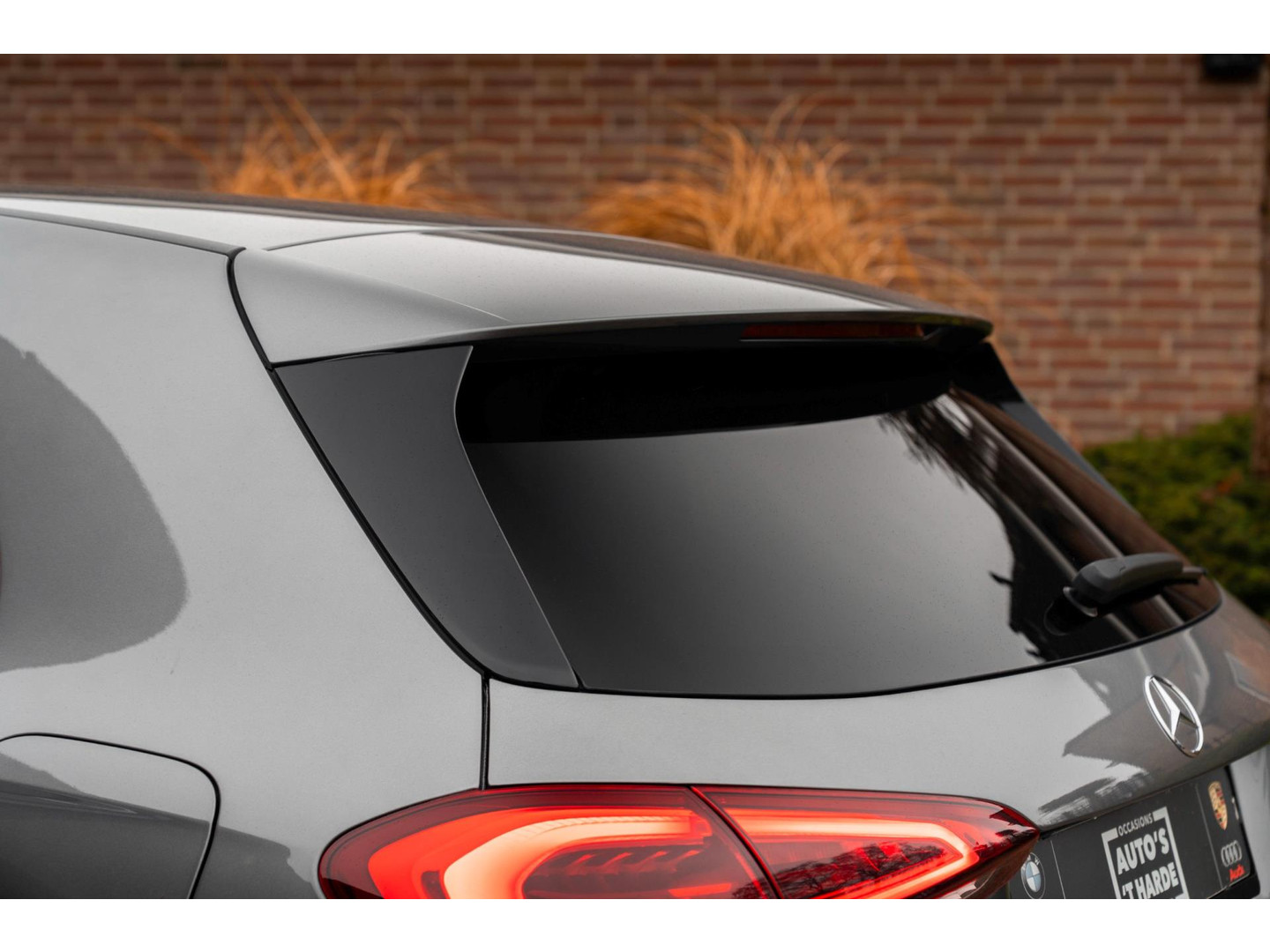 Mercedes-Benz Mercedes-Benz