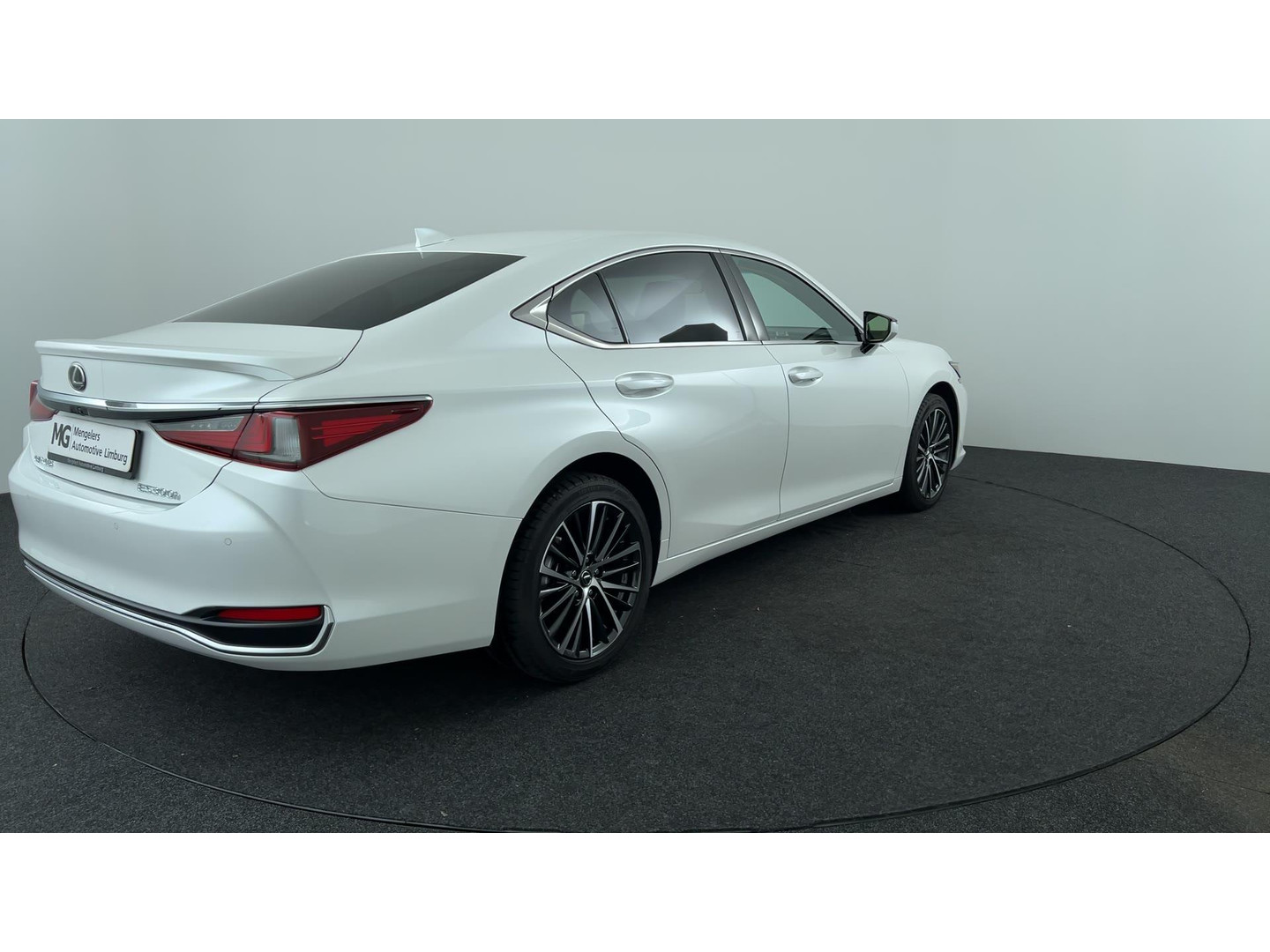 Lexus