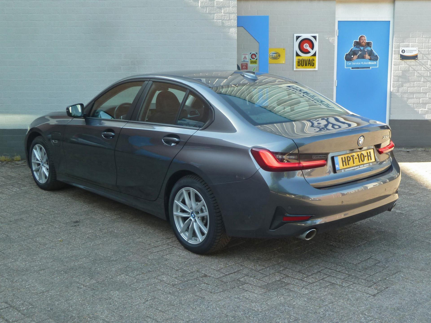 BMW