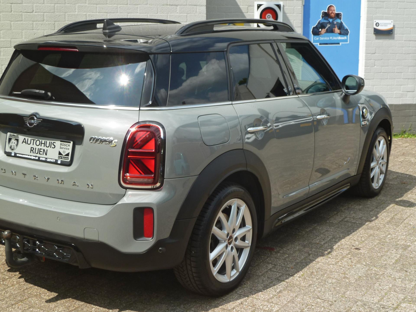MINI