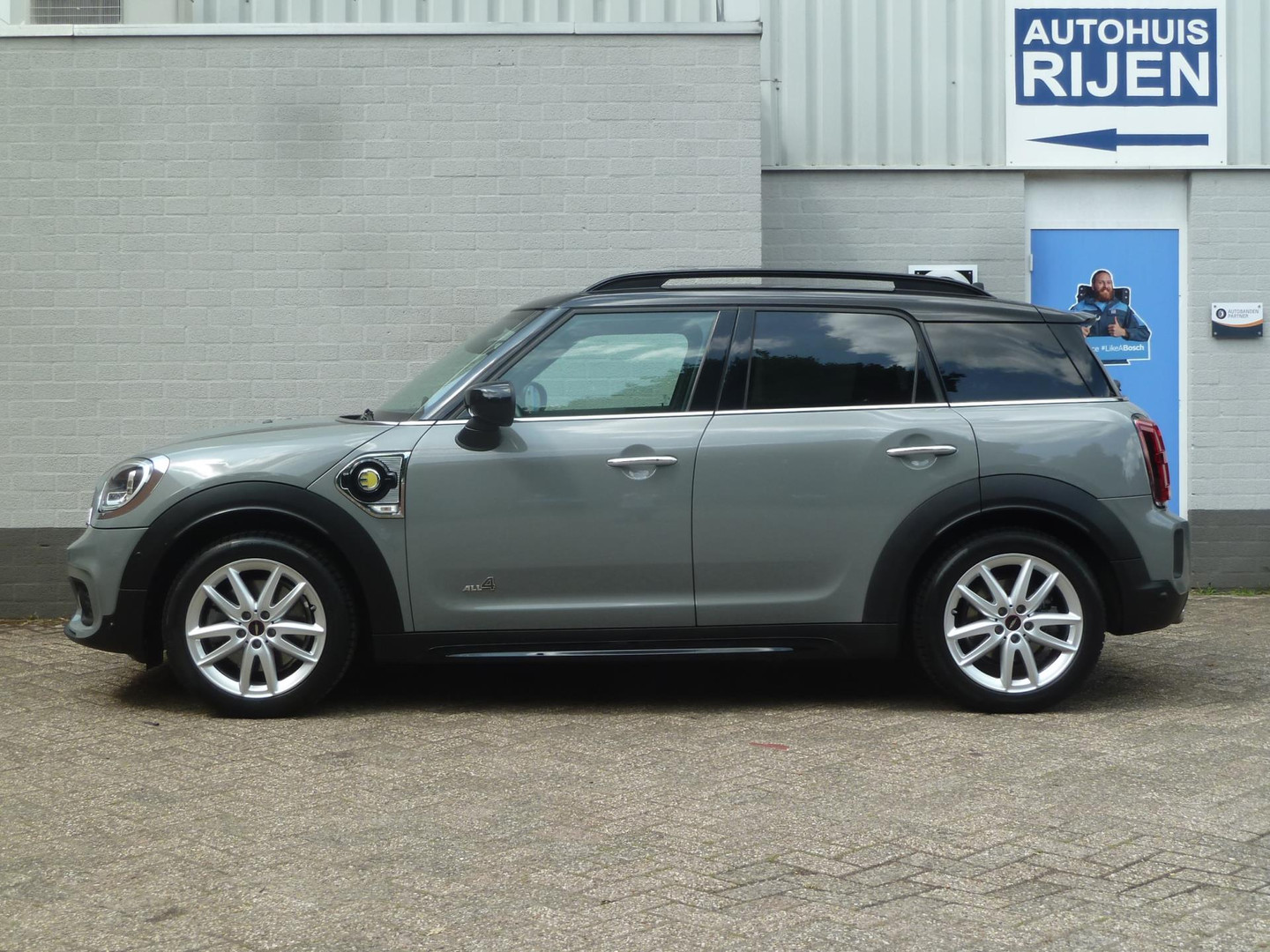 MINI