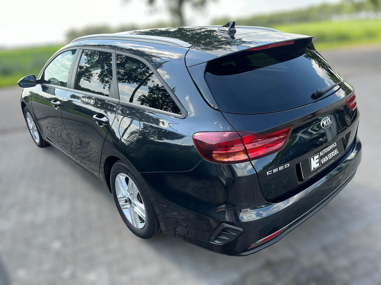 Kia