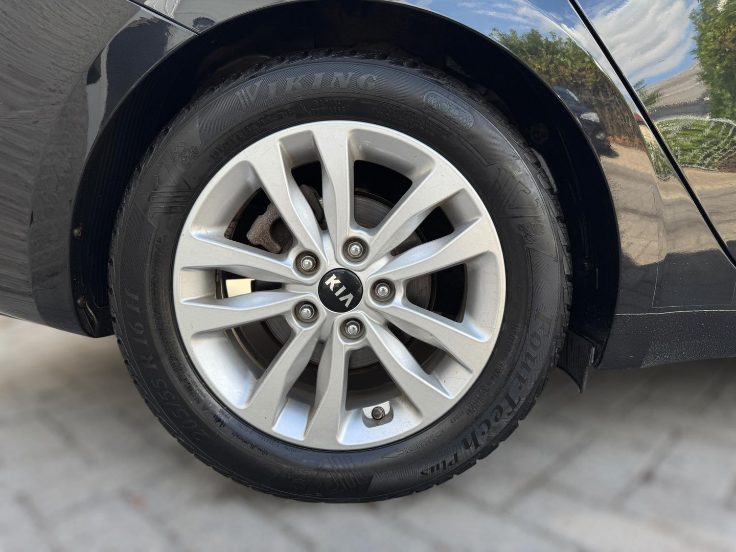 Kia