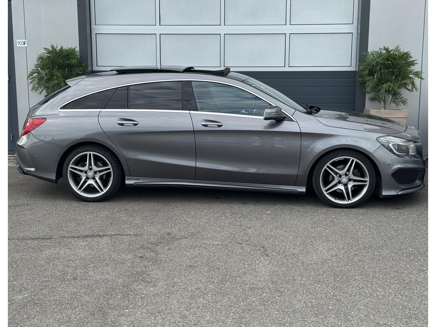 Mercedes-Benz Mercedes-Benz
