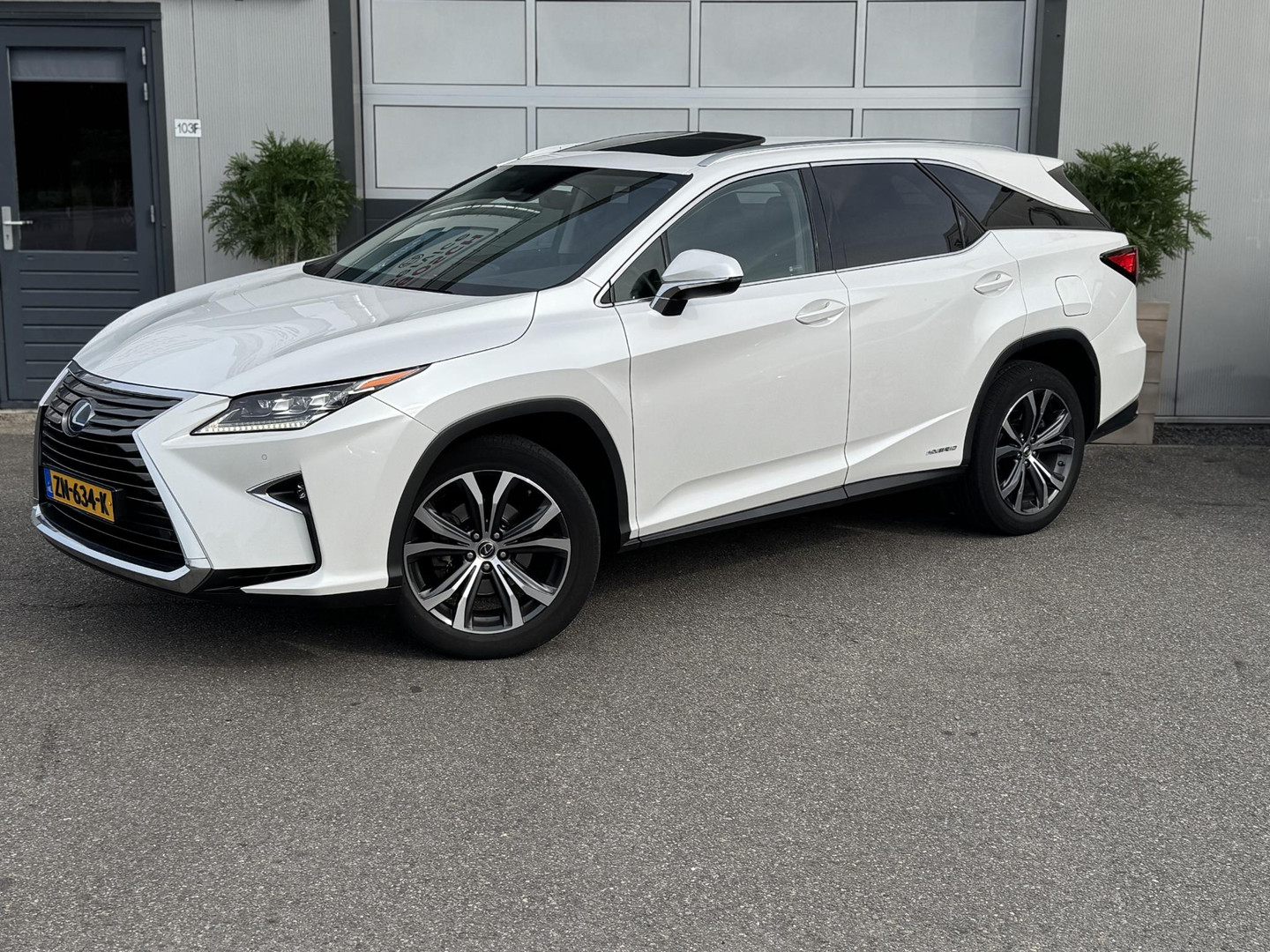 Lexus