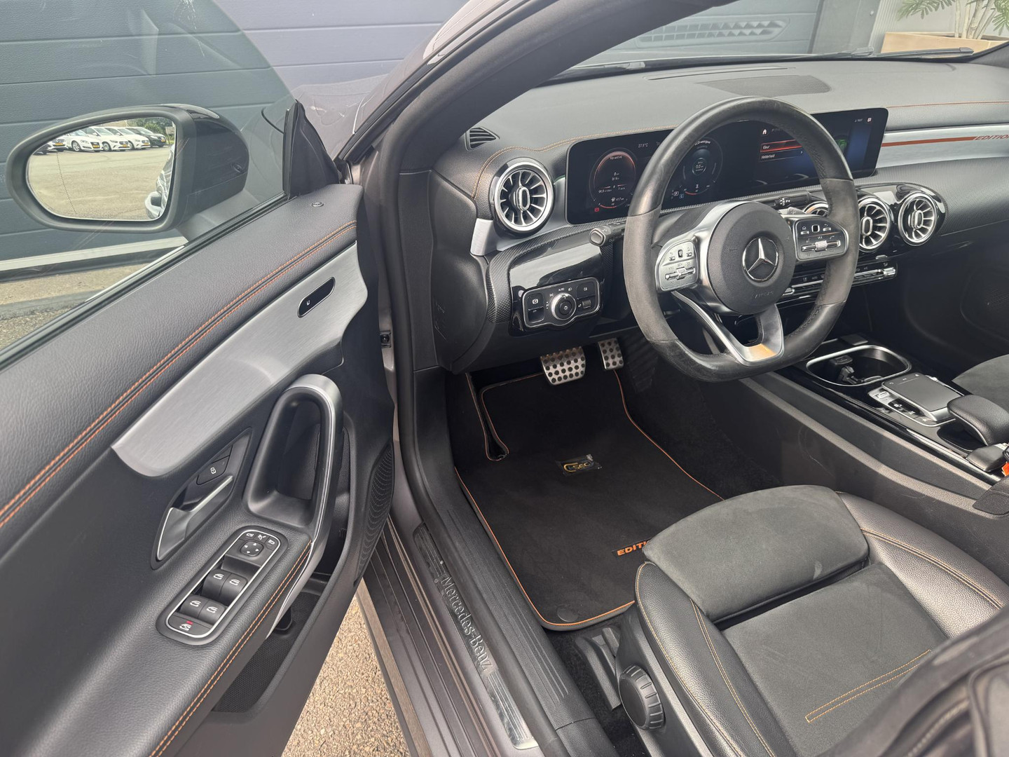 Mercedes-Benz Mercedes-Benz