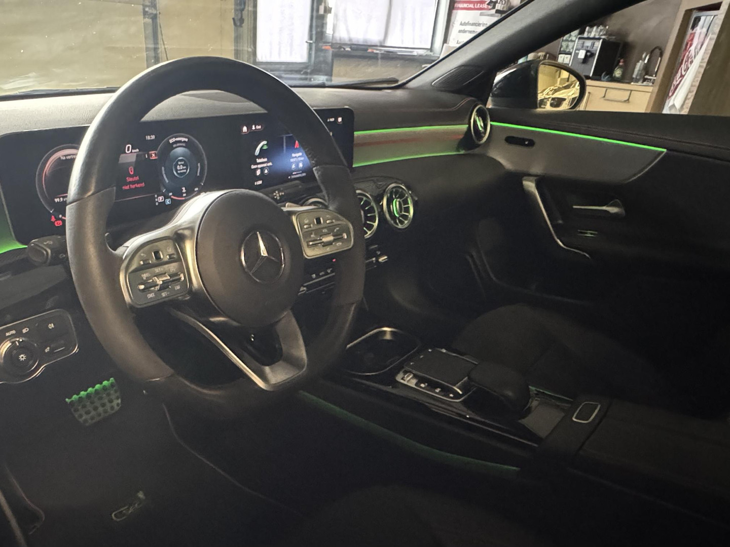 Mercedes-Benz Mercedes-Benz