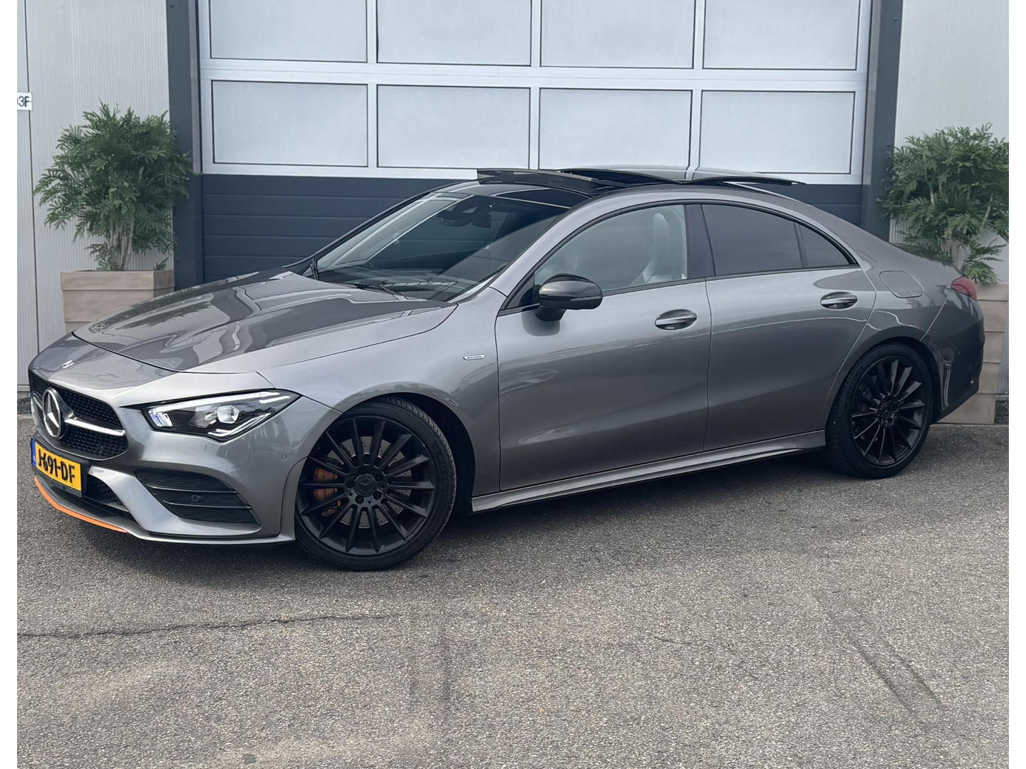 Mercedes-Benz Mercedes-Benz
