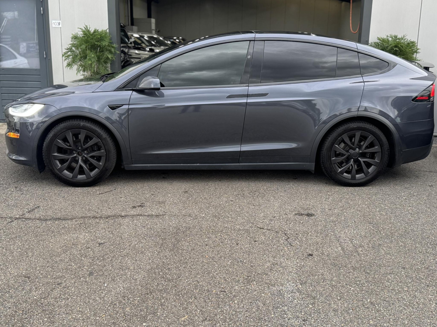 Tesla Tesla