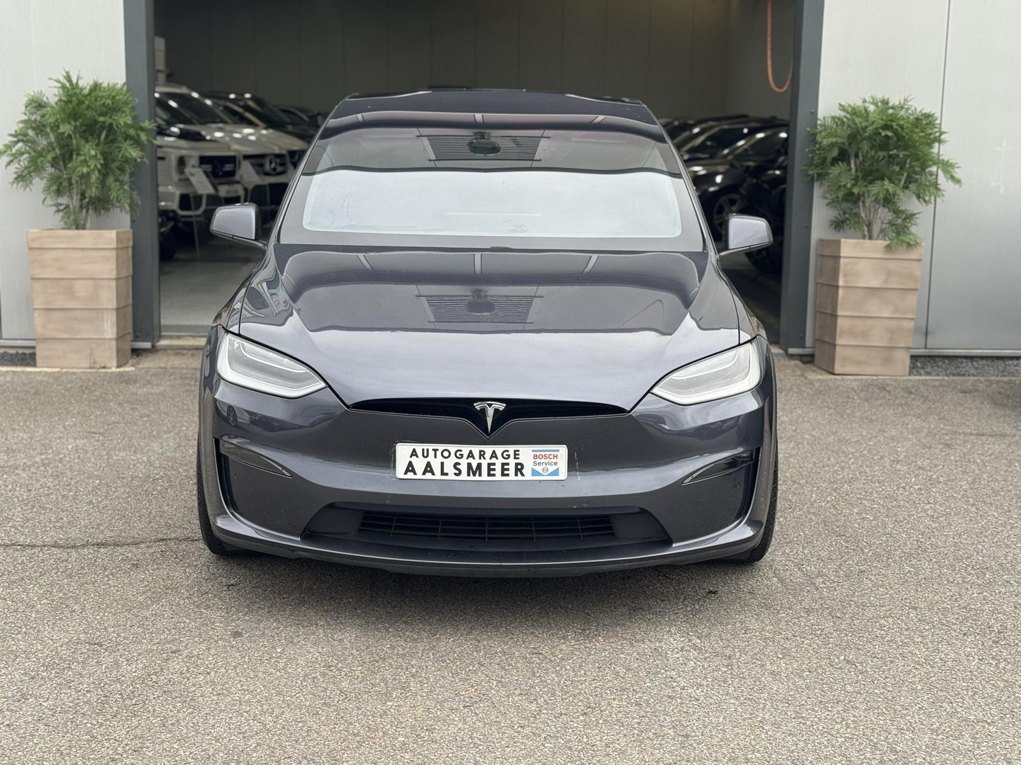 Tesla Tesla