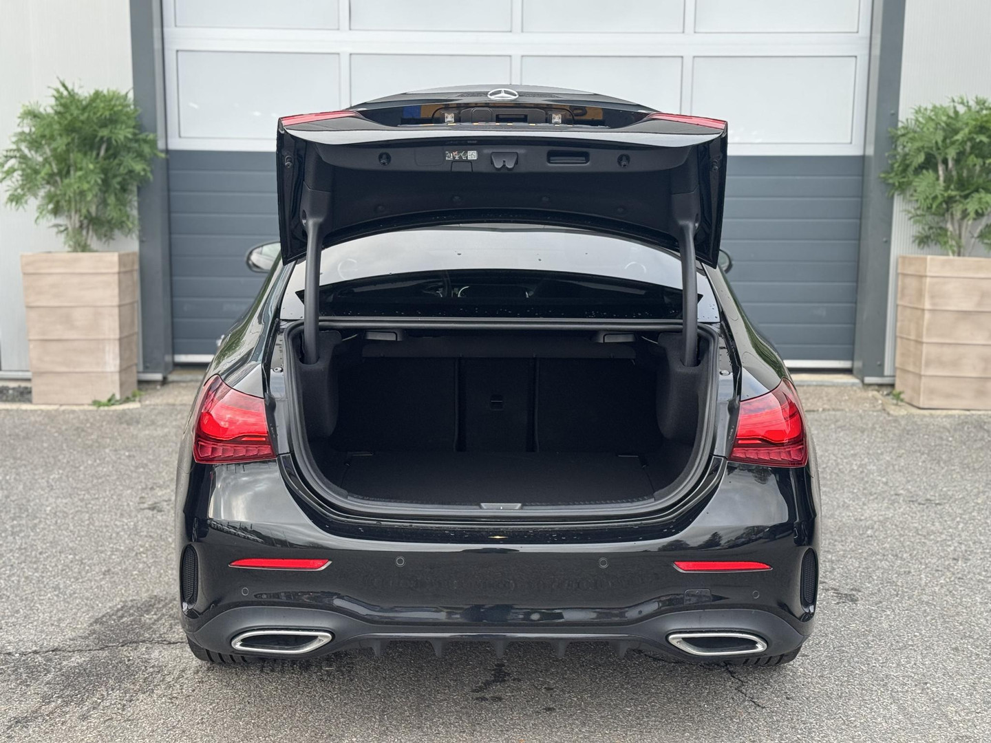 Mercedes-Benz Mercedes-Benz