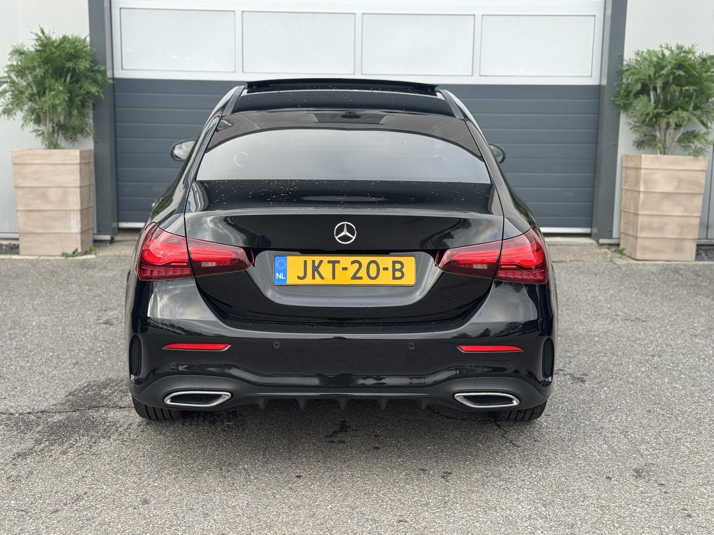 Mercedes-Benz Mercedes-Benz