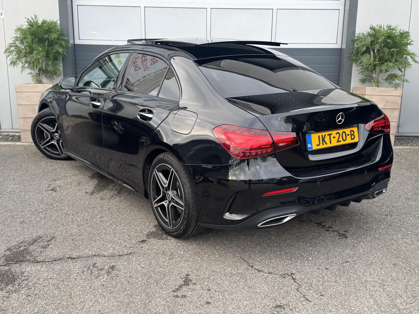 Mercedes-Benz Mercedes-Benz