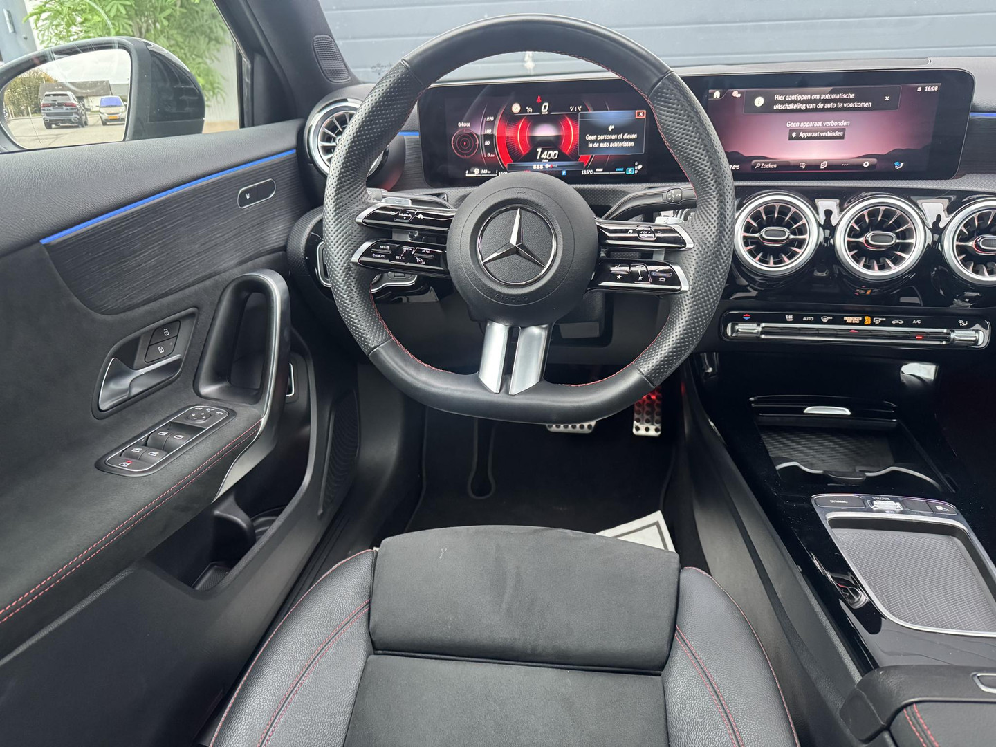 Mercedes-Benz Mercedes-Benz