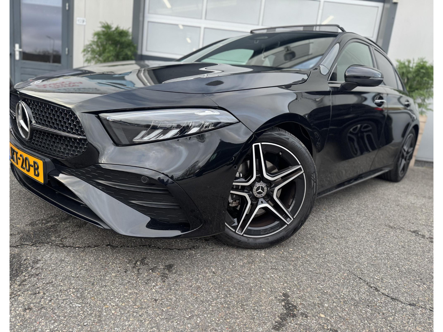 Mercedes-Benz Mercedes-Benz