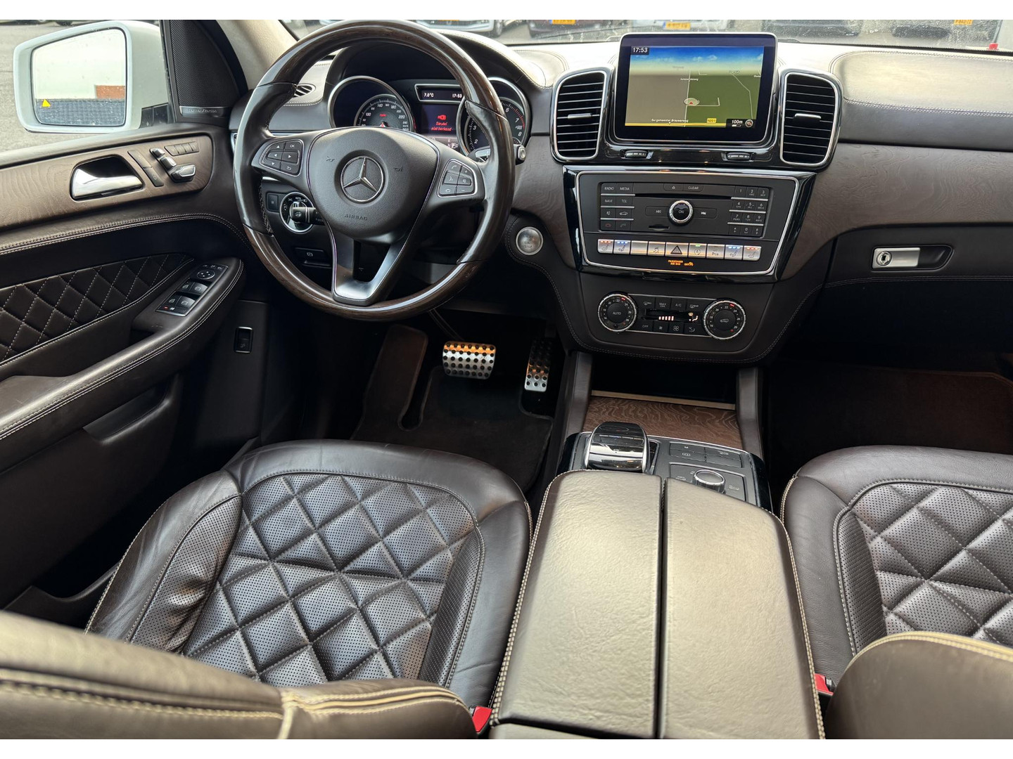 Mercedes-Benz Mercedes-Benz